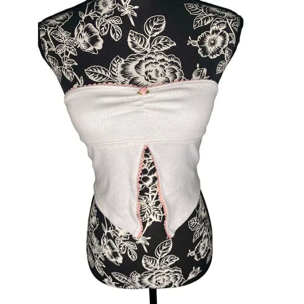 Kimchi Blue Strapless Tube Top White Eyelet Lace Trim Y2K Coquette Sexy Kawaii